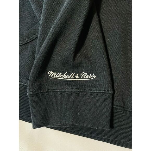 Mitchell & Ness Ohio State Buckeyes Vtg Logo Head Coach Youth XL Hoodie - Picture 7 of 9